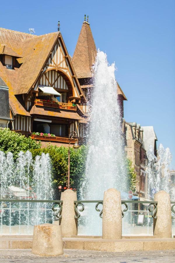Les Cigognes - Deux Pieces - Deauville Centre Buitenkant foto